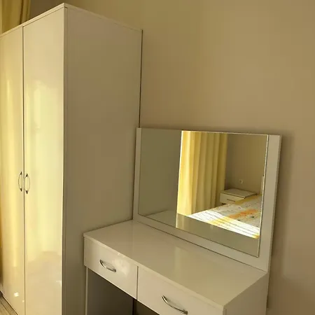 Persani 3 Sanny דירה